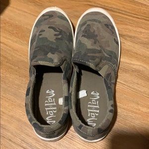 Camo flats